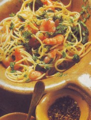 spaghetti con gamberetti e spinaci.jpg