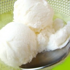 gelato al cocco,gelato,gelato fatto in casa,cocco,gelato fai da te,panna,gelato senza gelatiera, 