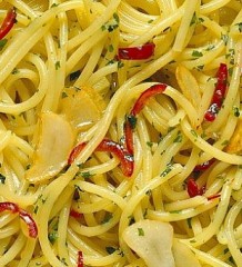 spaghetti-aglio-olio-e-peperoncino.jpg